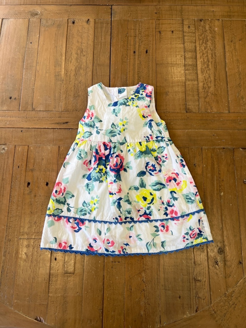 Bay Boden white colorful rose floral print sleeveless dress 12-18 months